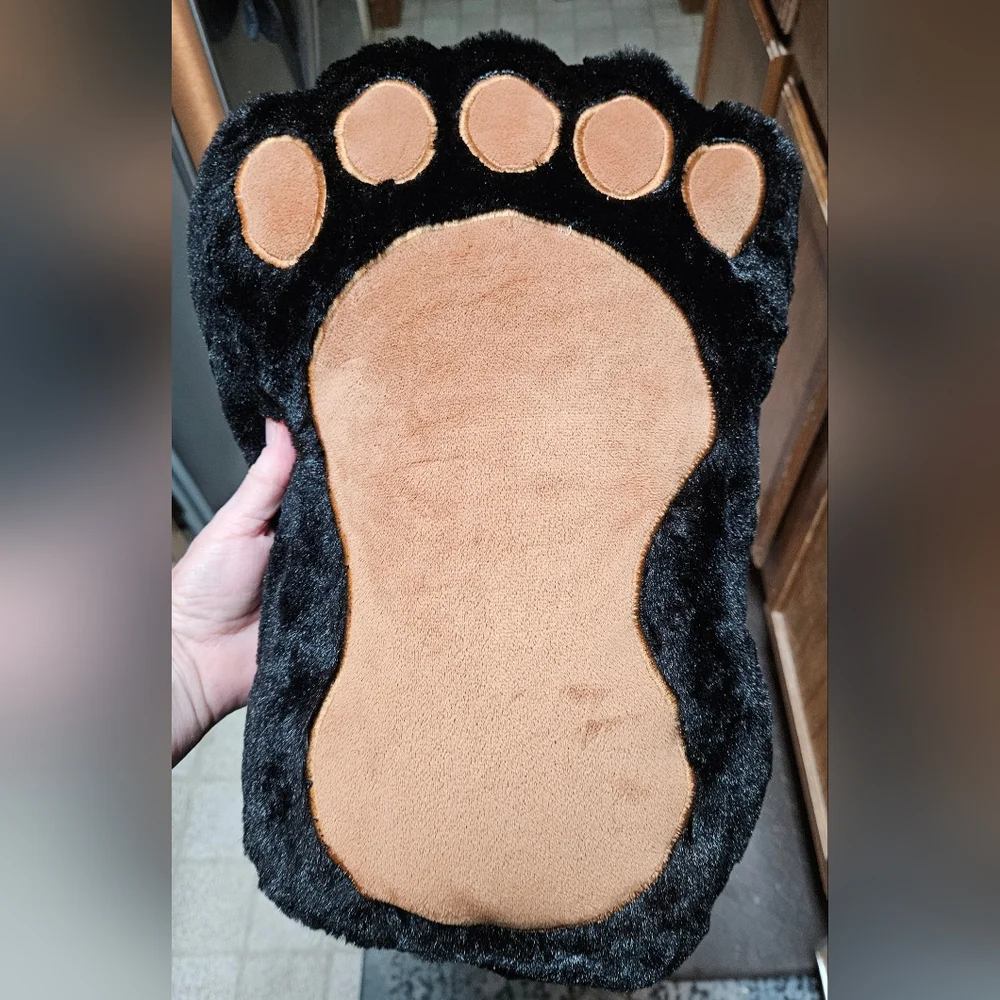 RBI Black Bear Paw Accent Pillow 17